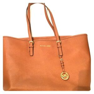Michael Kors Jet Set Travel medium