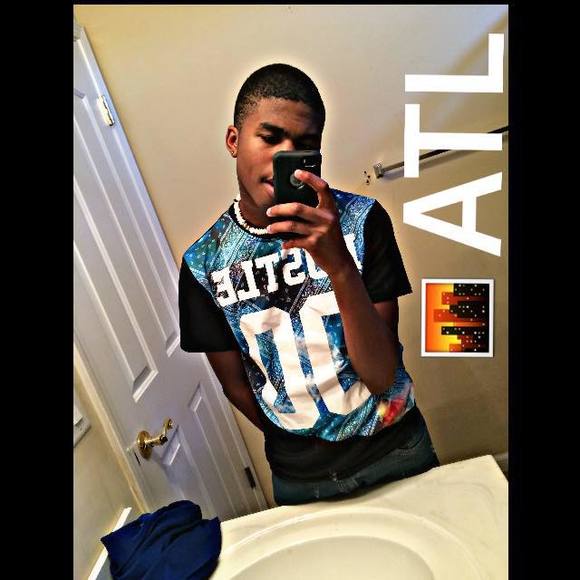 Meet your Posher, Dee - Picture 1 of 1