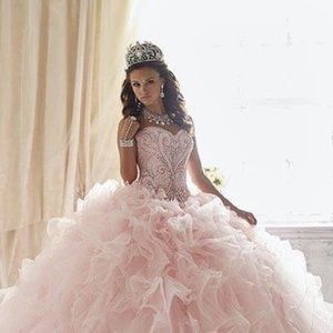 Meet your Posher, Daniela