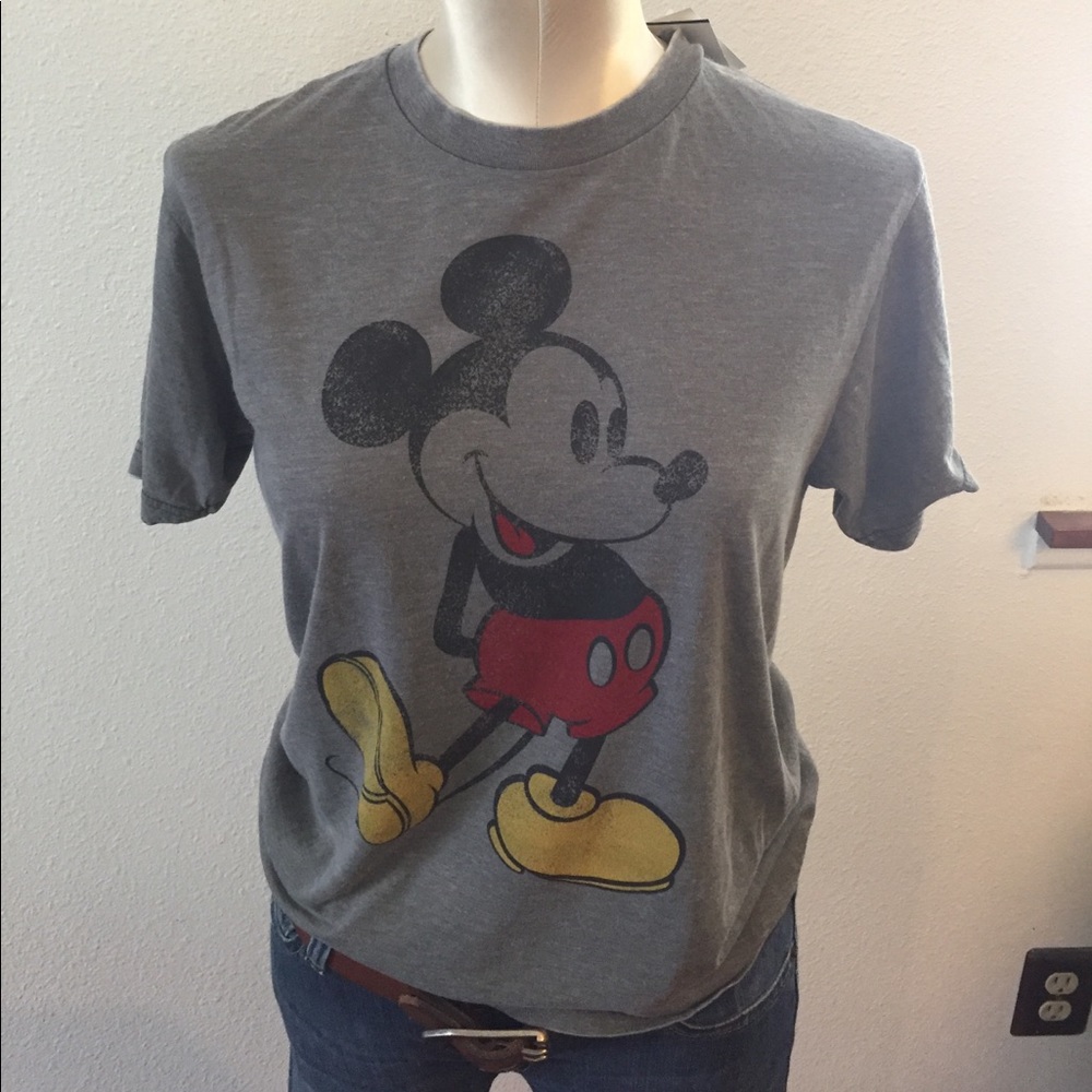 New Micky mouse tee shirt S
