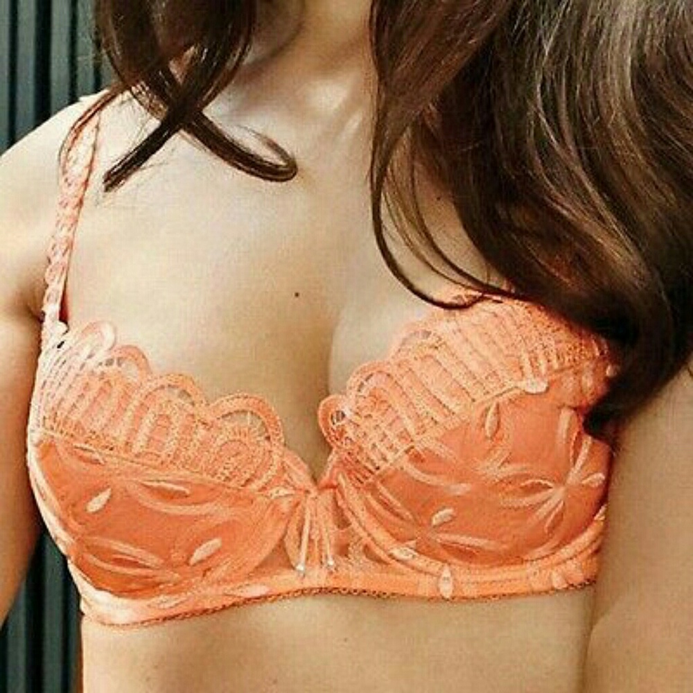 WACOAL Lace Balconette Bra 34D NWOT!