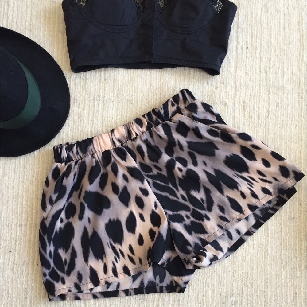 Tyche shorts