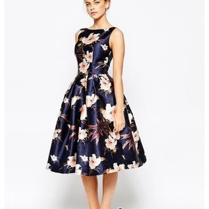 Chi chi London dress size 4