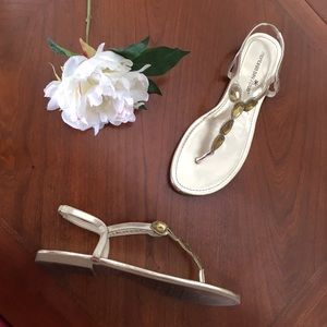 Montego Bay Club gold t strap sandals size 8