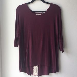 Maroon medium sleeve shirt