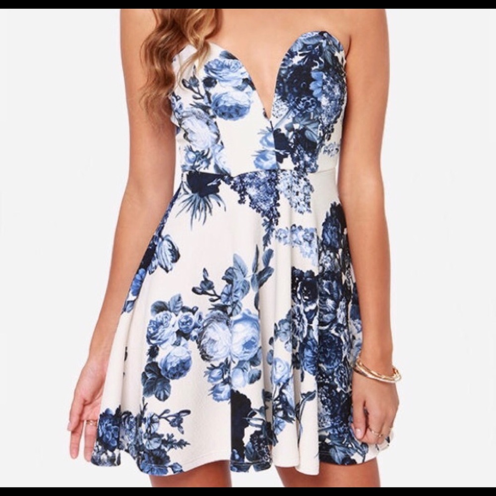 Blue and white floral Lulu's mini dress.
