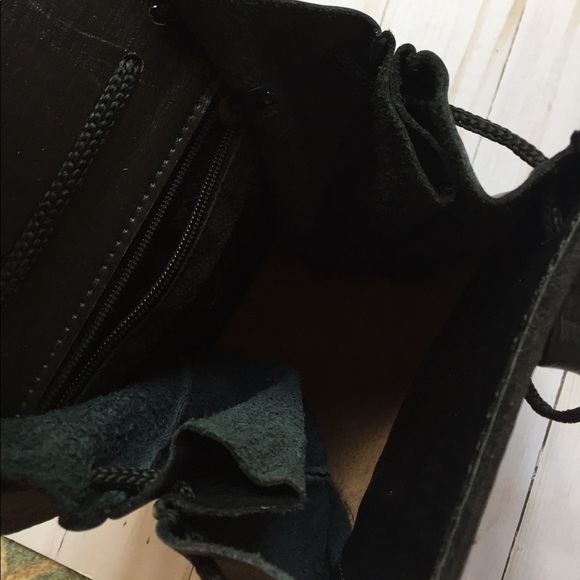 Vintage leather cross body - Picture 6 of 6