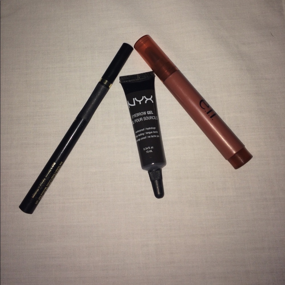 Makeup bundle