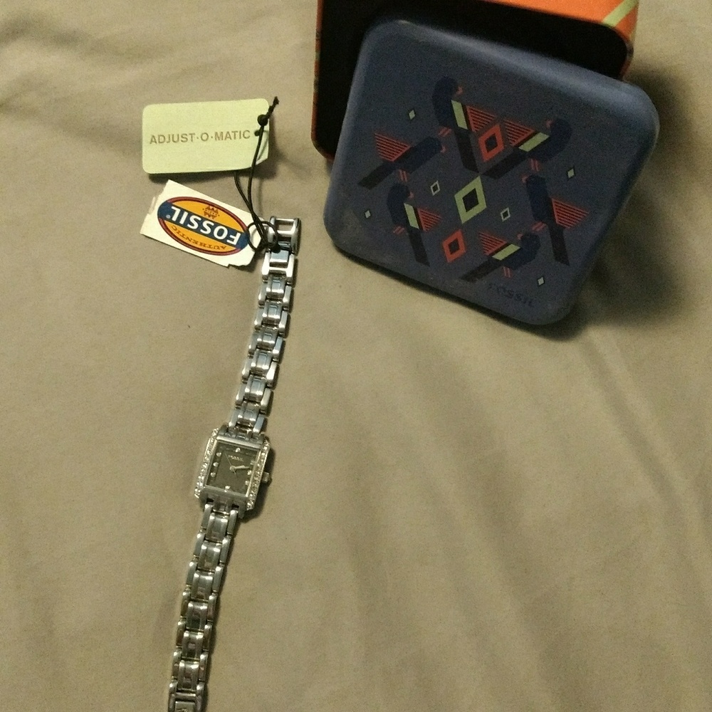 NWT women's Fossil watch