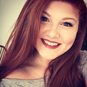 Meet your Posher, Olivia