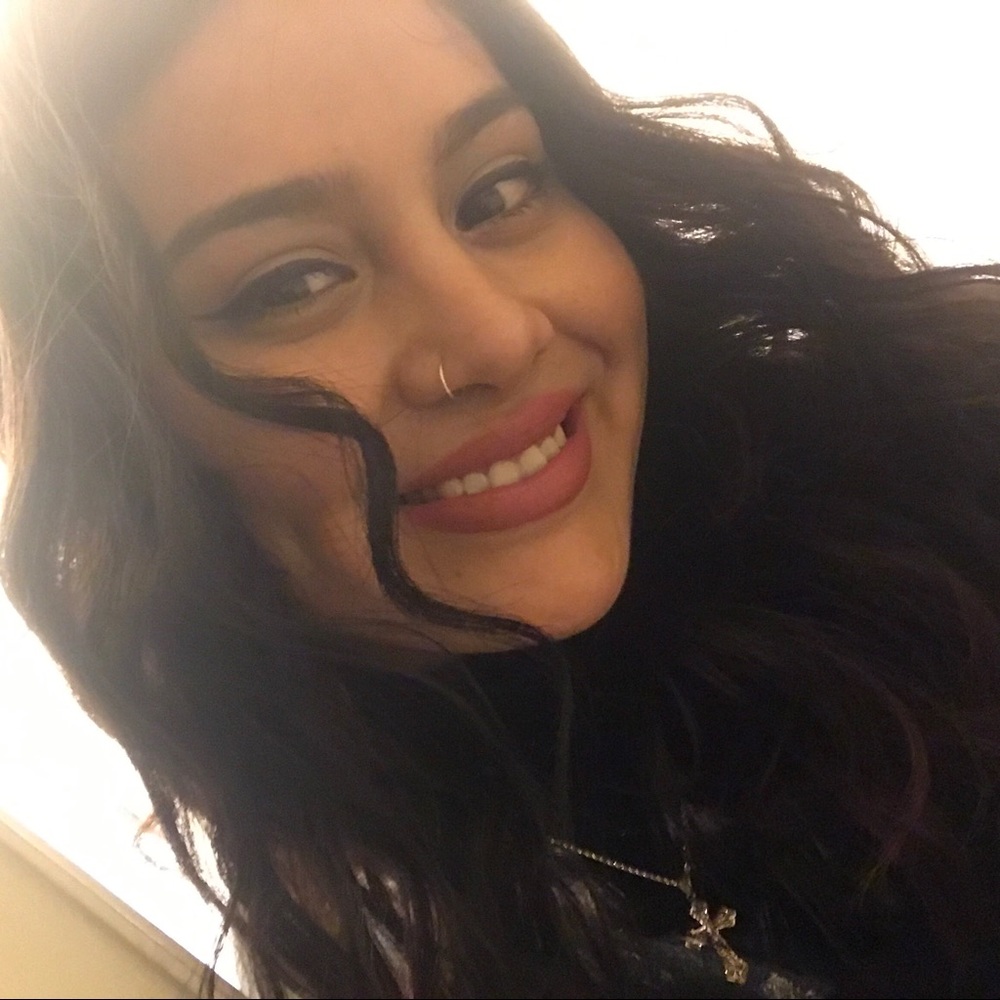 Meet your Posher, Monique