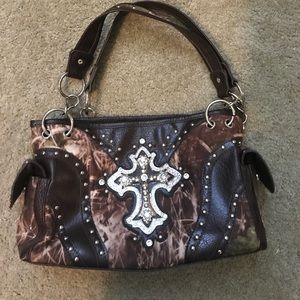 Camo cross purse