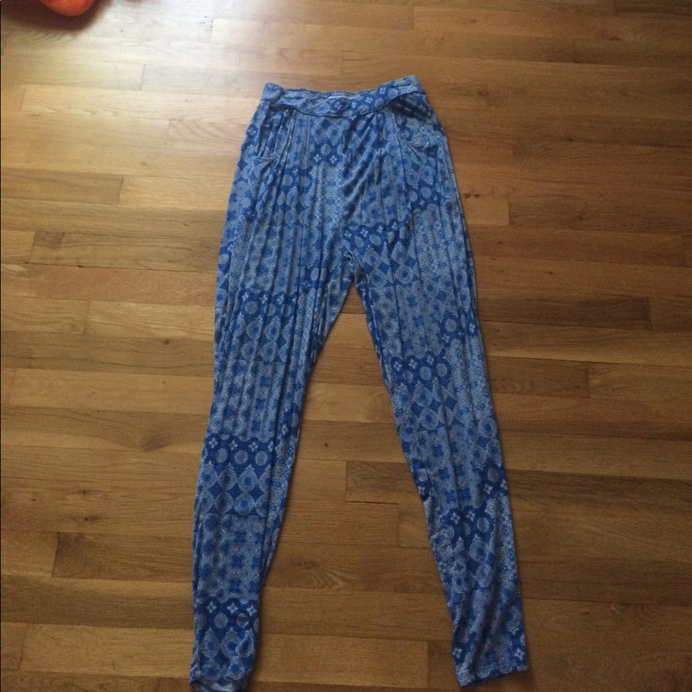 Blue patterned blouse pants (KIDS SIZE 14-16)
