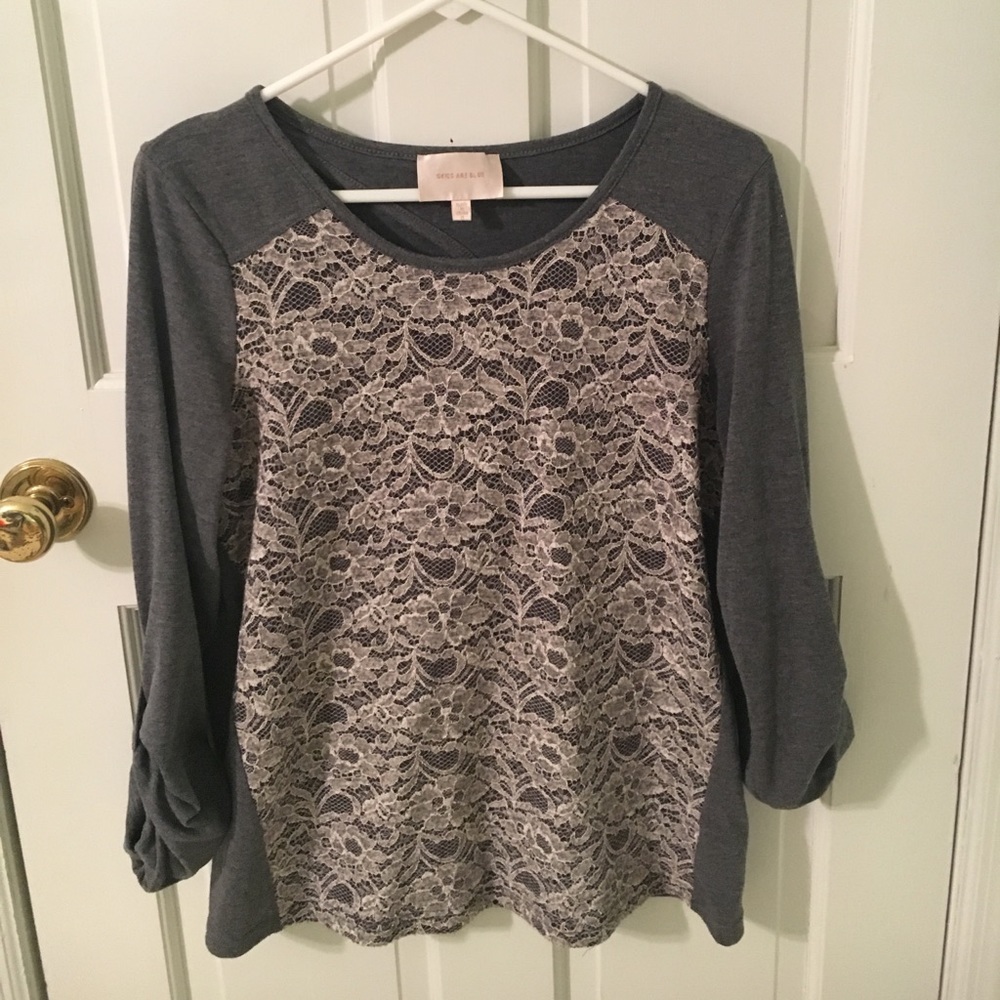 Skies are Blue top, size small