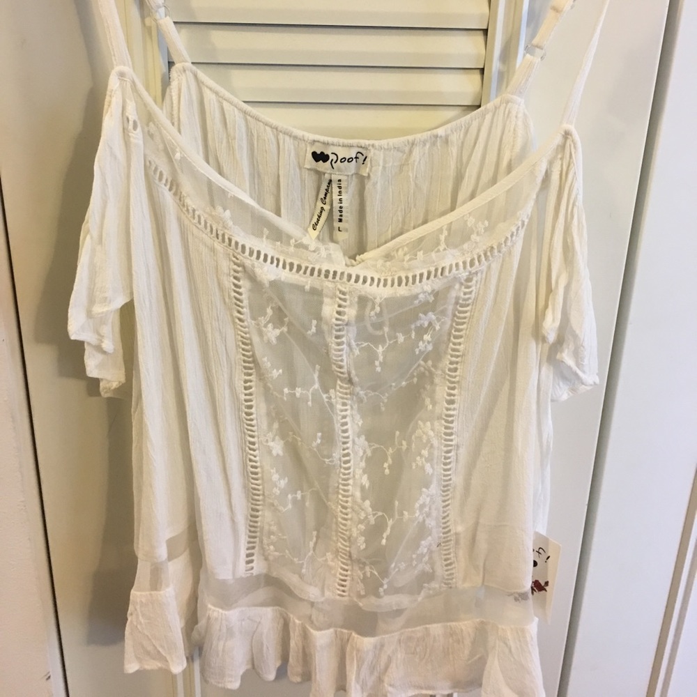 Poof cold shoulder top-Rayon Sz L New with tags