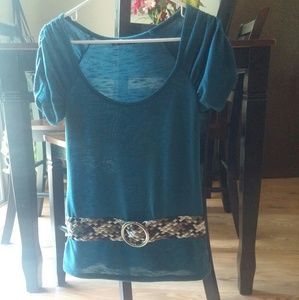 Leightweight comfy Top w/braided Belt attached