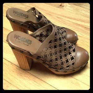 Woodies by Jeffrey Campbell