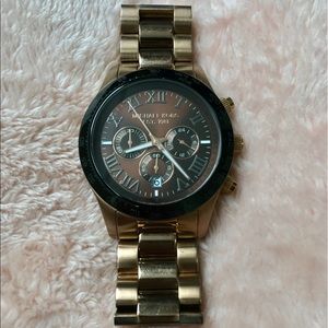 OPEN TO OFFERS ✨ Michal Kors Men's watch