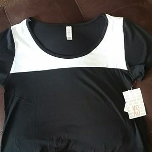 LuLaRoe Classic T NWT