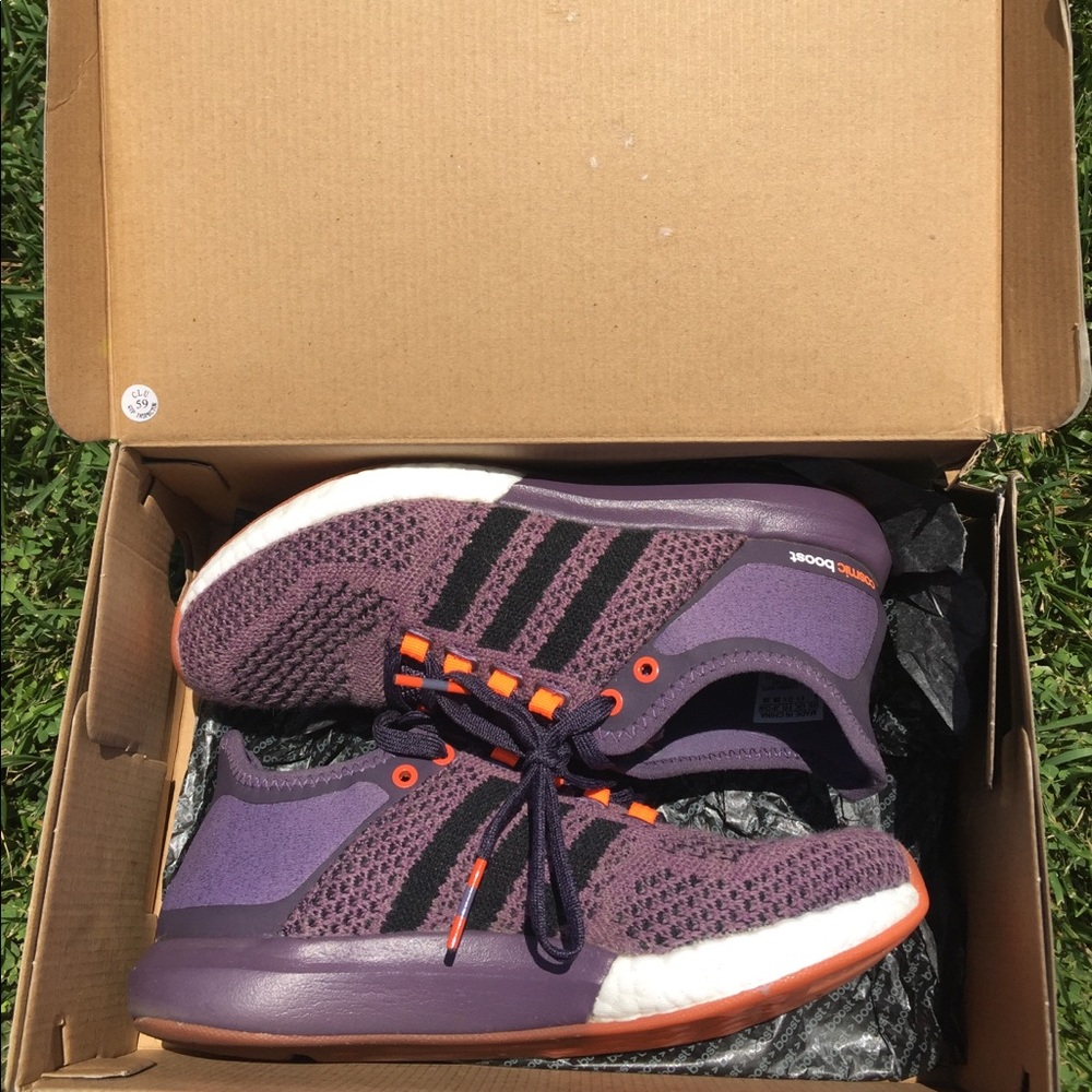 Women's Adidas Cosmic Boost, size 6. Worn once.