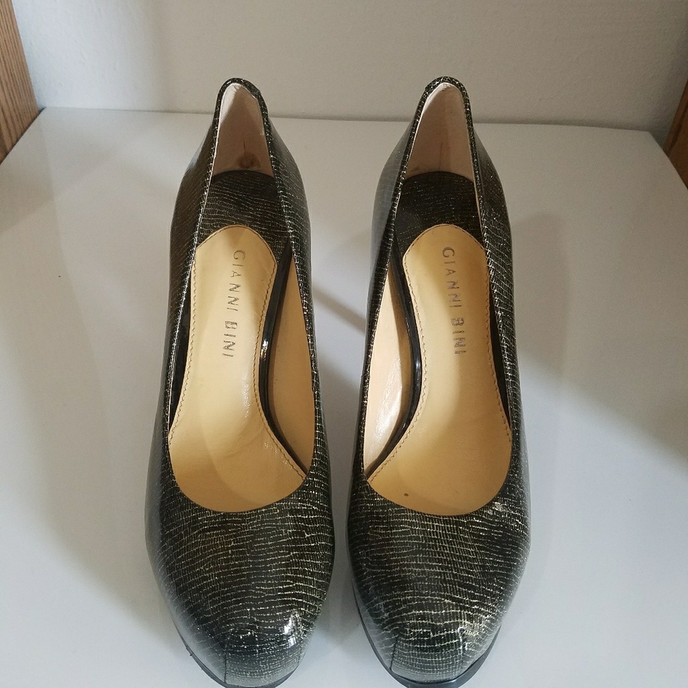 Gianni Bini Platform Pumps