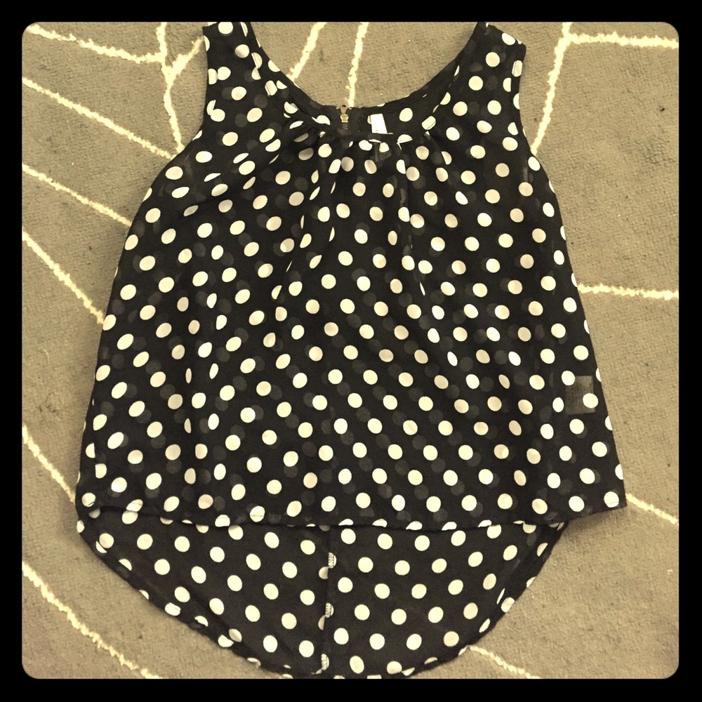Cute poka-dot blouse.