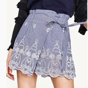 BRAND NEW Zara skirt / skort