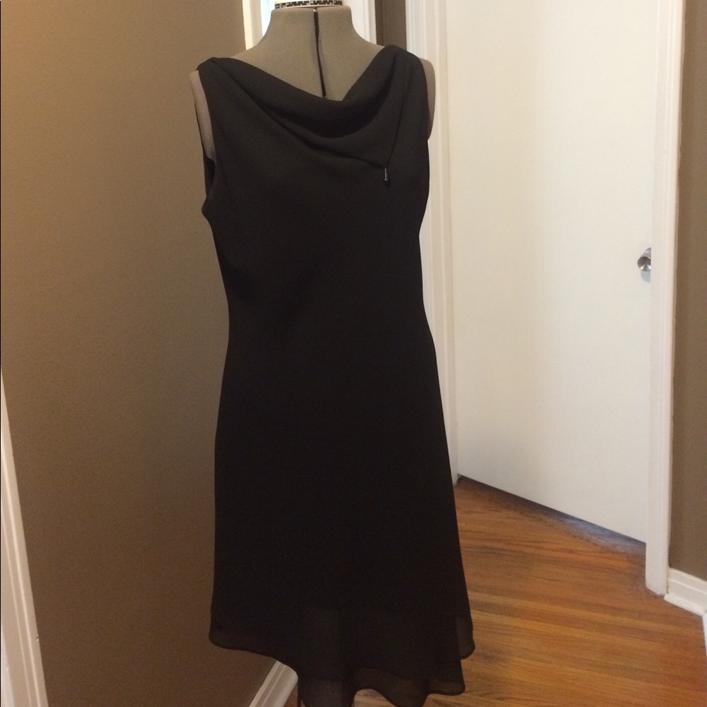 Lovely black cocktail dress!