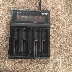 Efest LUC V4 Battery Charger