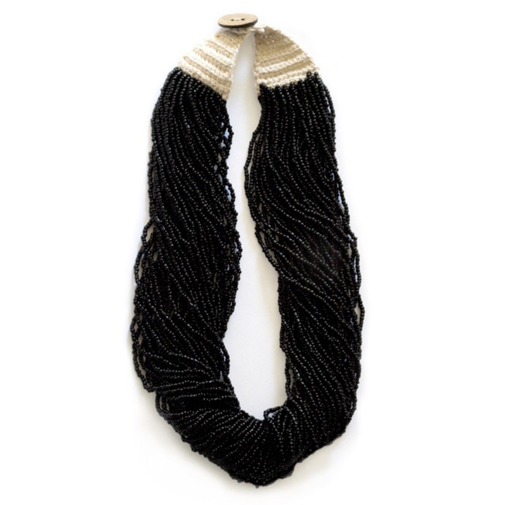 NWT 🌎 Fair Trade Macrame Beaded Necklace in Black