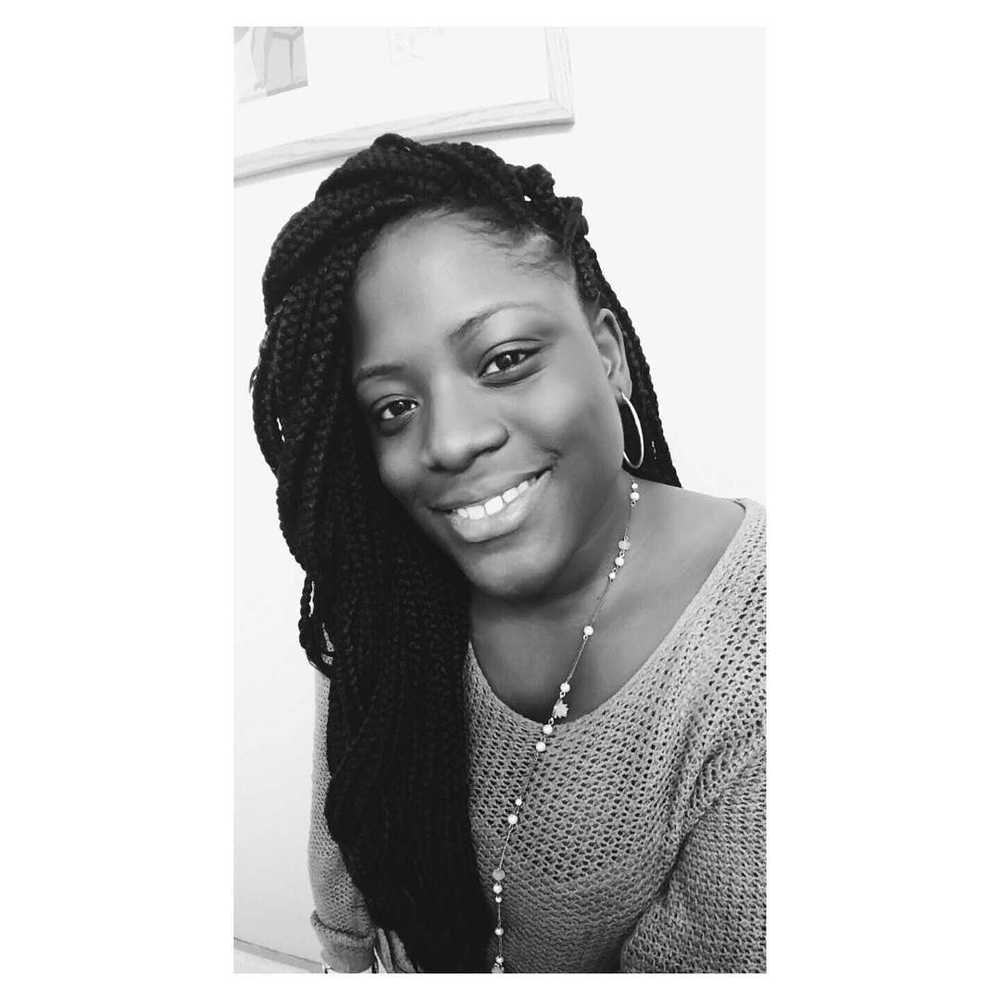 Meet your Posher, Kamari