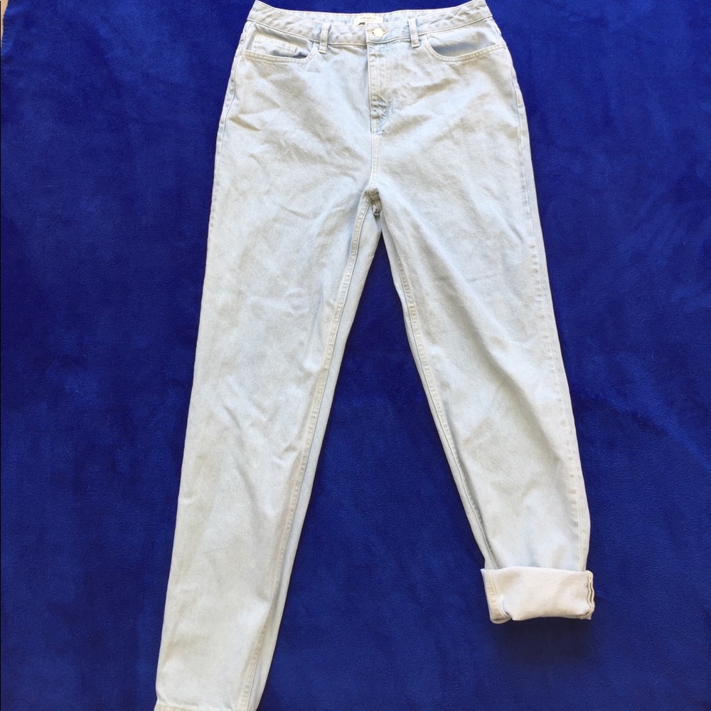 Light Denim Mom Jeans • Forever 21