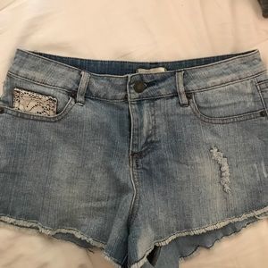 Denim shorts w/ crochet detailing