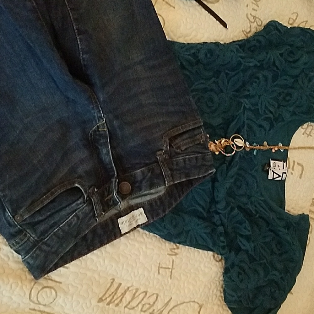 Shorts - Picture 3 of 4