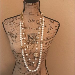 Gold and Pearl necklace