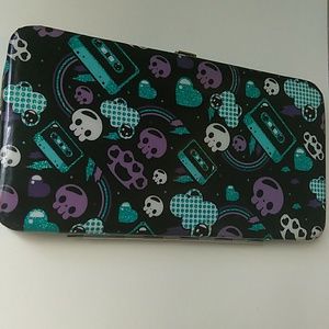 💙LOUNGEFLY HINGE WALLET💙