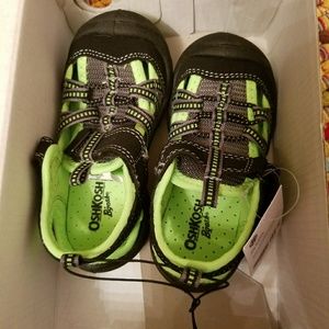OshKosh B'gosh motion 2-B toddler shoes