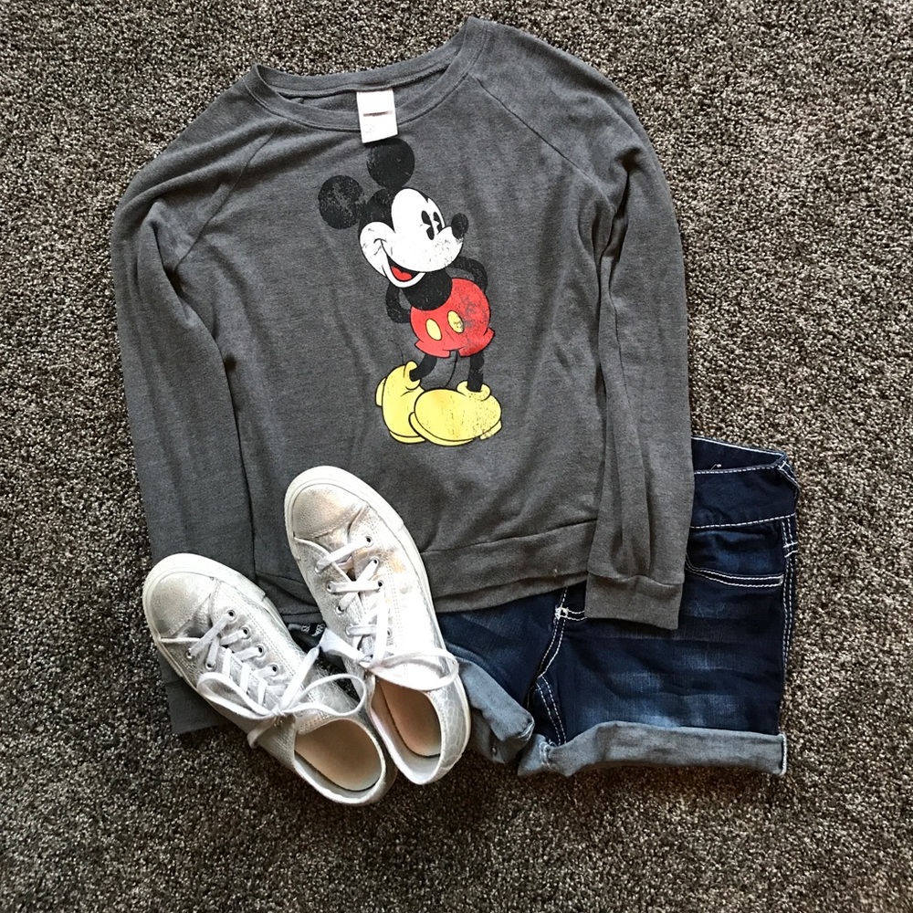 Vintage Mickey Moue Sweater Shirt