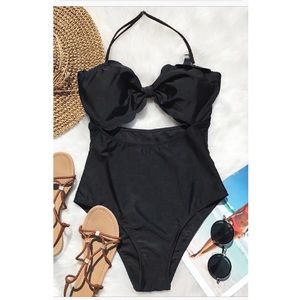 Black strapless women's bathing suit NWT