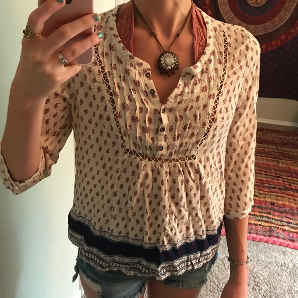 Patterned Blouse - Picture 6 of 7