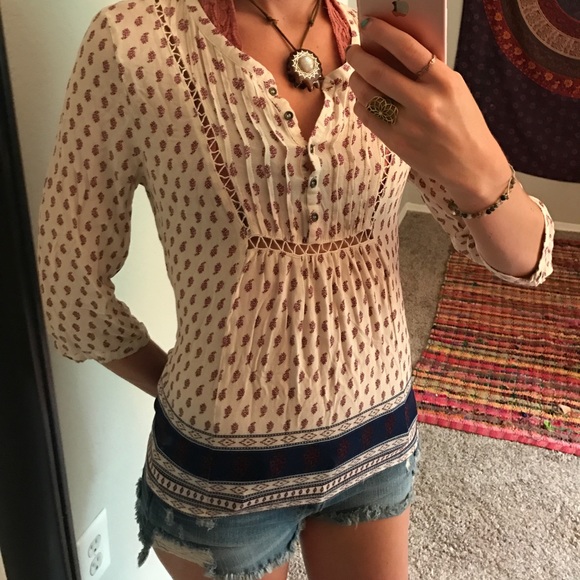 Patterned Blouse - Picture 7 of 7