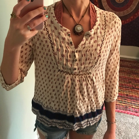 Patterned Blouse - Picture 6 of 7