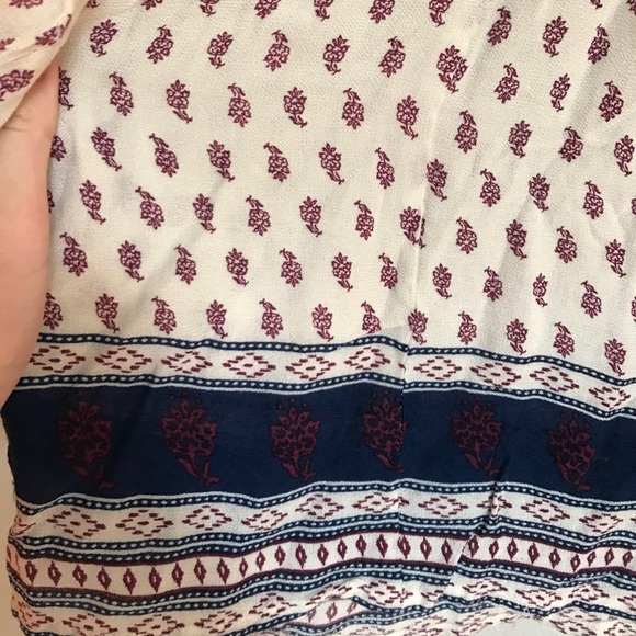 Patterned Blouse - Picture 3 of 7