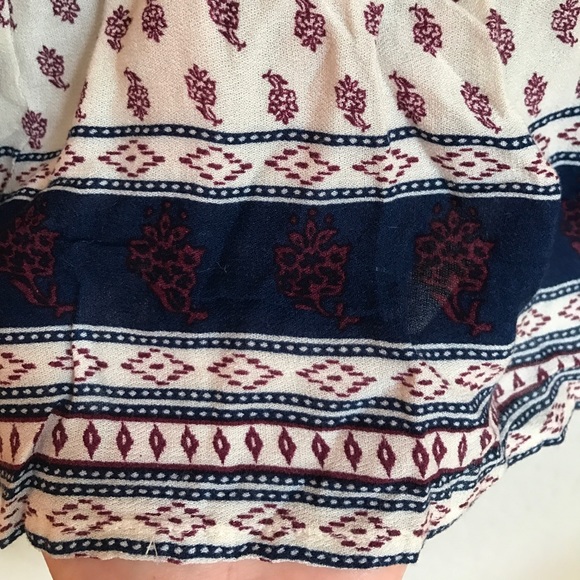 Patterned Blouse - Picture 4 of 7