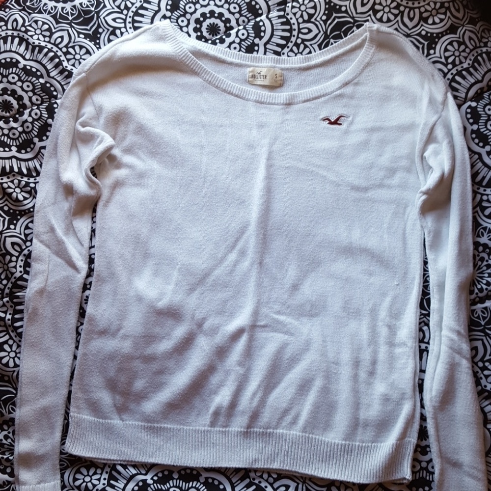 HOLLISTER - White Long Sleeve Sweater