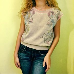 Guess colorful, comfortable sleeveless sweatshirt