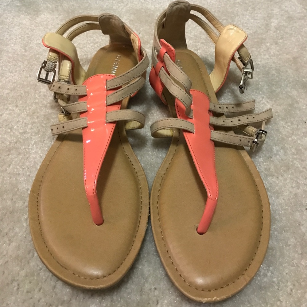 Coral and tan Gianni Bini Sandals (size 7.5)