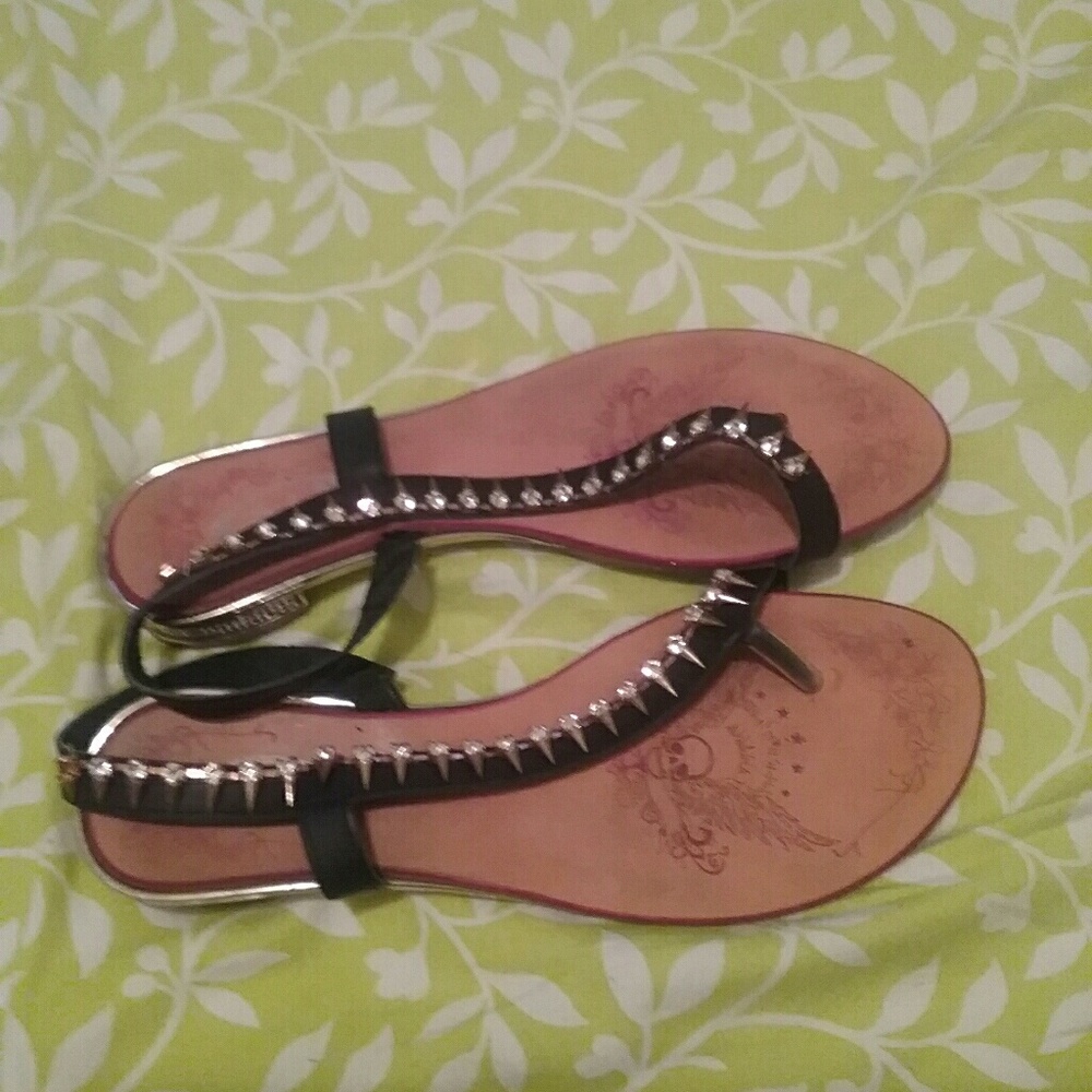 Fashionable slippers - Picture 3 of 4