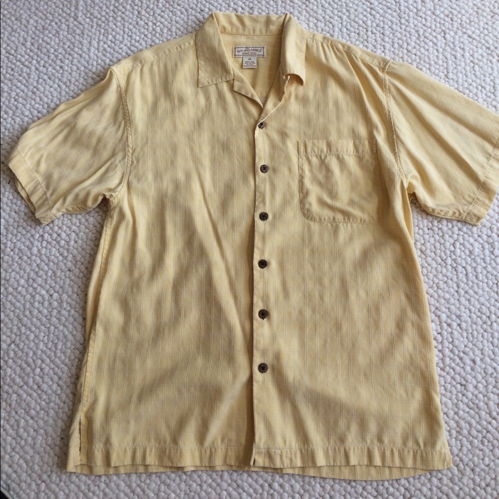 Men's casual shirt, size Medium