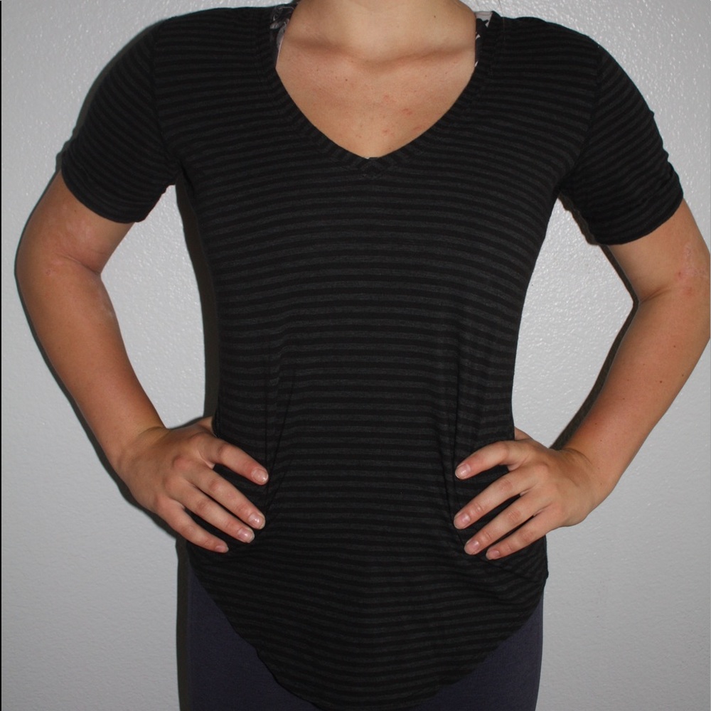 Lululemon tshirt